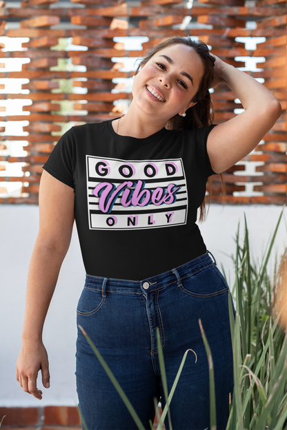 Camiseta Good Vibes Only para mujer