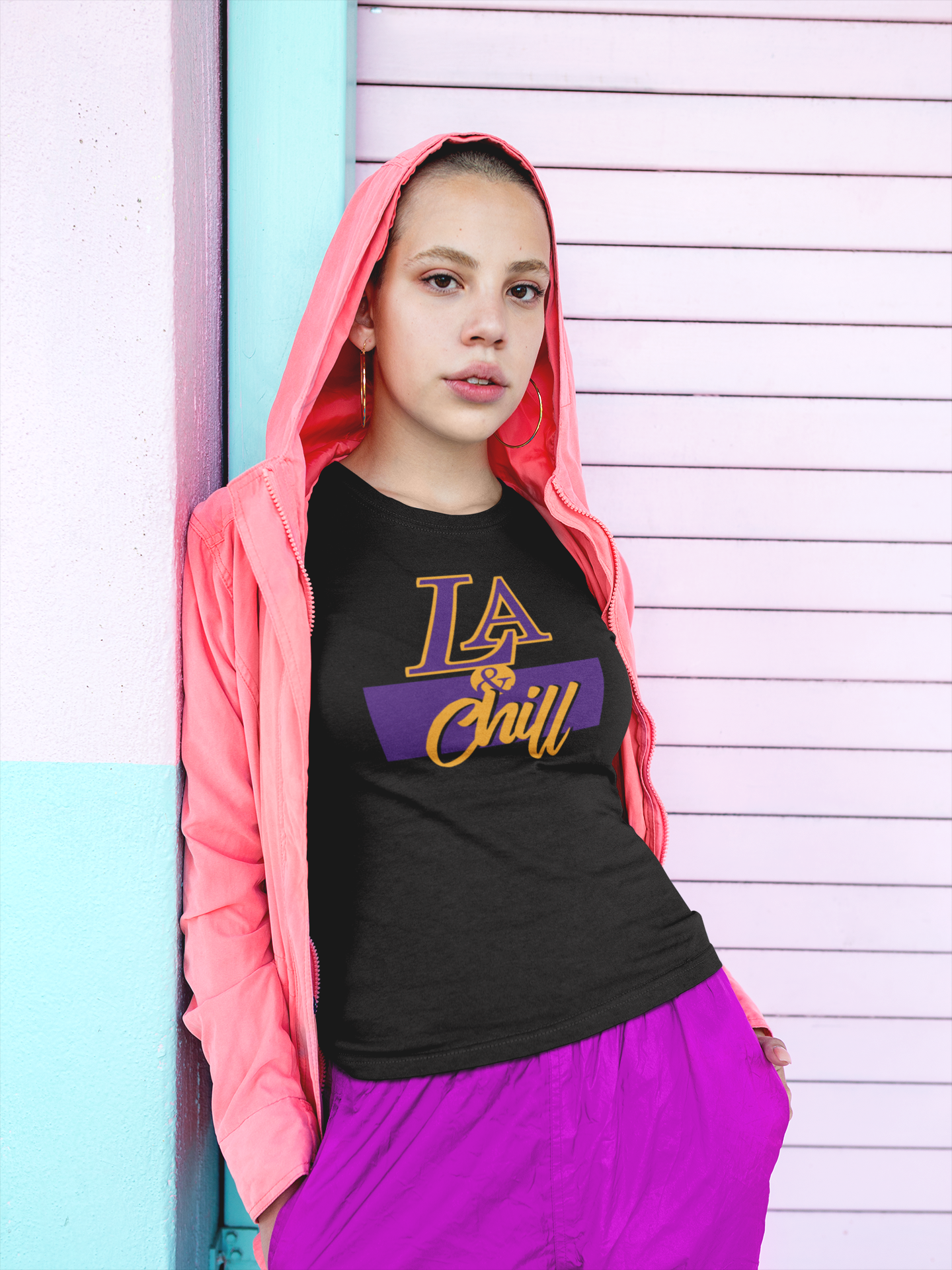 Camiseta LA + Chill para mujer